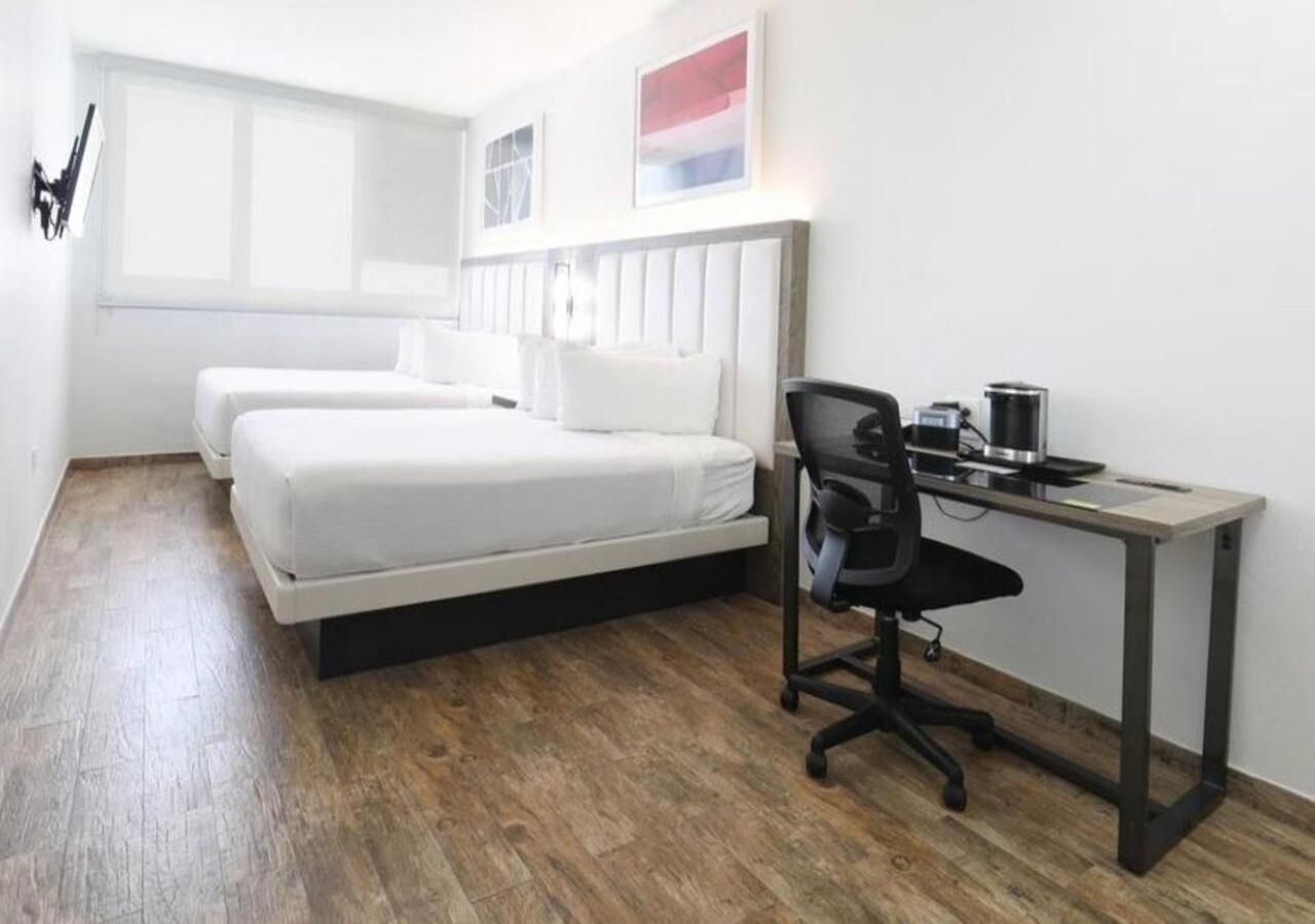 San Juan Airport Hotel Buitenkant foto