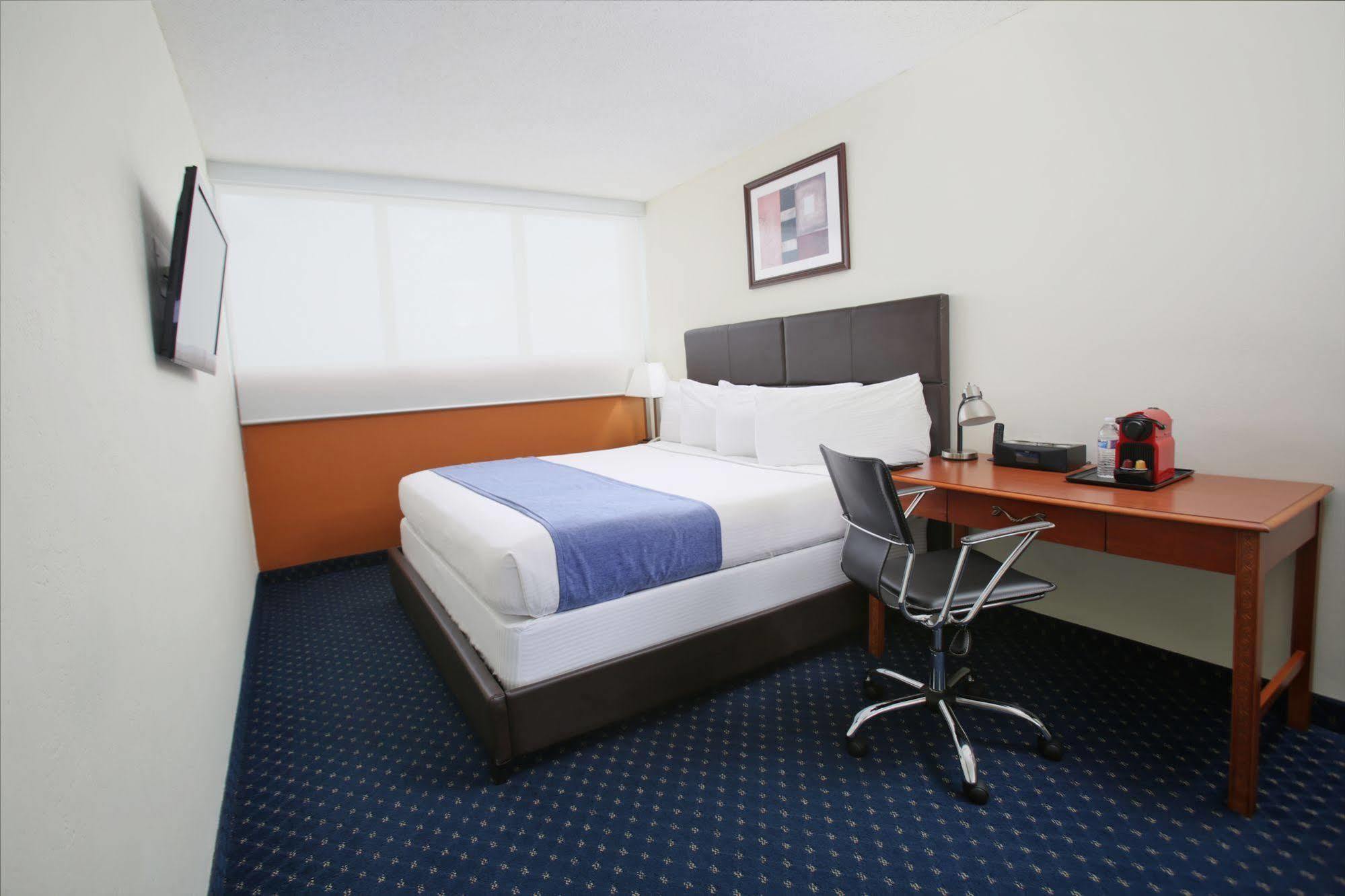 San Juan Airport Hotel Buitenkant foto
